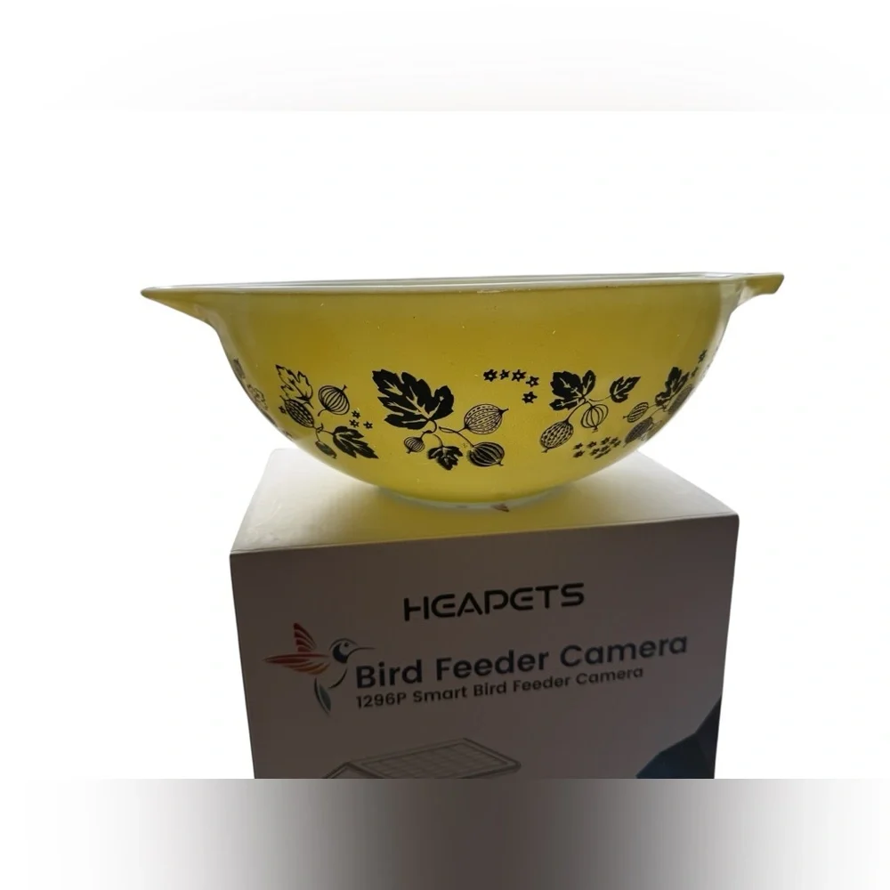 Vintage PYREX 36 Gooseberry Cinderella Mixing Bowl – Yellow & Black
